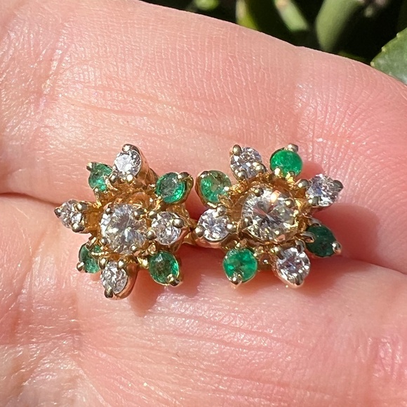 VINTAGE 14K YELLOW GOLD DIAMONDS & EMERALDS STUDS & EARRINGS JACKETS VERSATILE - Picture 2 of 16